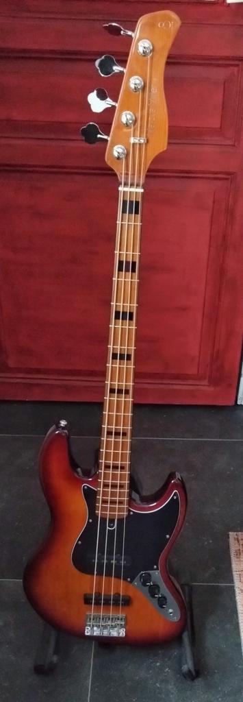 Sire V5 basgitaar + tas + riem beschikbaar voor biedingen