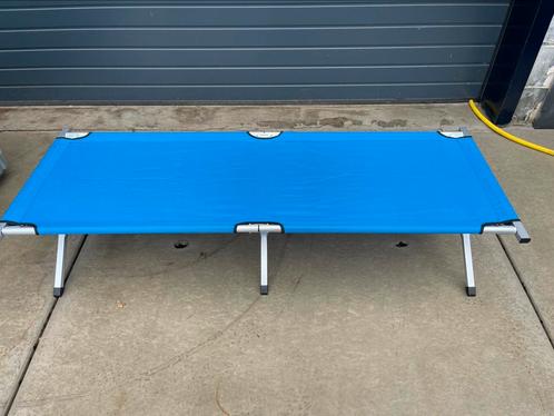 Veldbed, Caravans en Kamperen, Kampeeraccessoires, Zo goed als nieuw, Ophalen of Verzenden