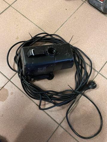 Xtra 3900 vijverpomp/fonteinpomp beschikbaar voor biedingen
