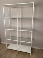 Witte metalen kast met glazen legplanken, Ophalen