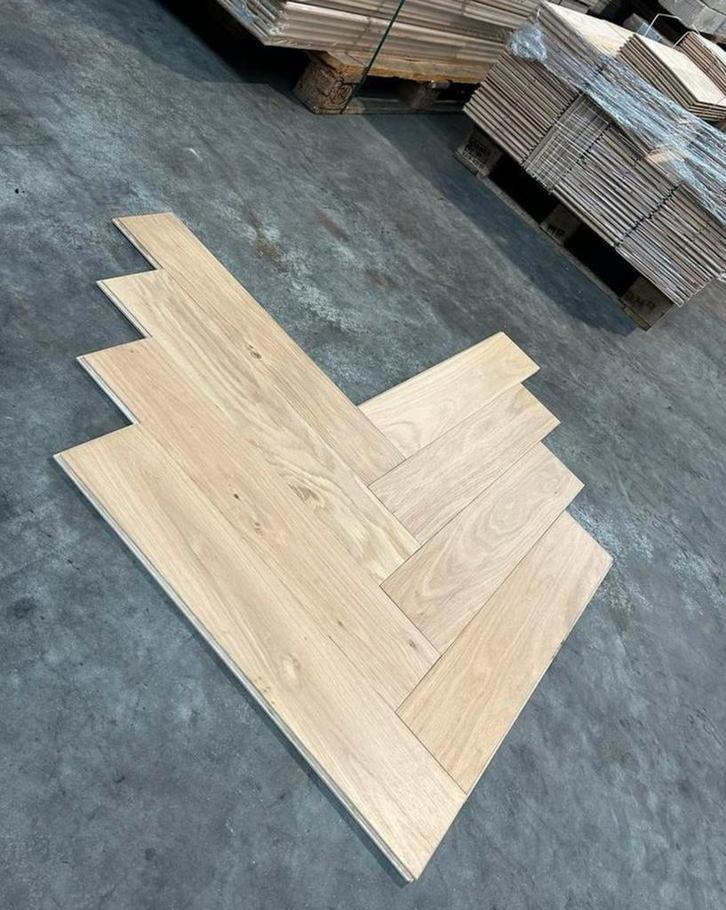 Restpartij eiken visgraat parket hongaarse punt vloer, Tuin en Terras, Bloempotten, Zo goed als nieuw, Ophalen of Verzenden