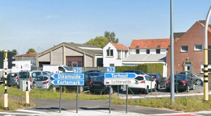Lichtervelde Roeselarebaan 6+ : Parking/Terrein autoverkoop, Immo, Garages en Parkeerplaatsen, Provincie West-Vlaanderen
