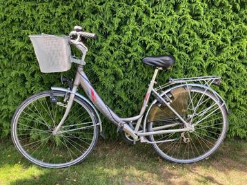 Damesfiets ideaal als studentenfiets beschikbaar voor biedingen