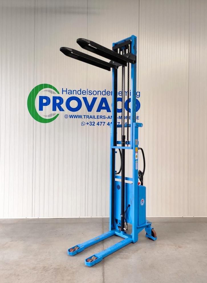 Semi elektrische stapelaar 3meter, Articles professionnels, Machines & Construction | Chariots élévateurs & Transport interne