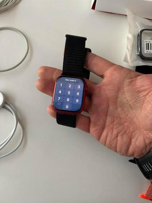 Apple watch series 8 45mm, Handtassen en Accessoires, Smartwatches, Zo goed als nieuw, iOS, Rood, Afstand, Calorieverbanding, Conditie