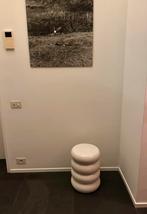 Decoratieve kruk, Enlèvement