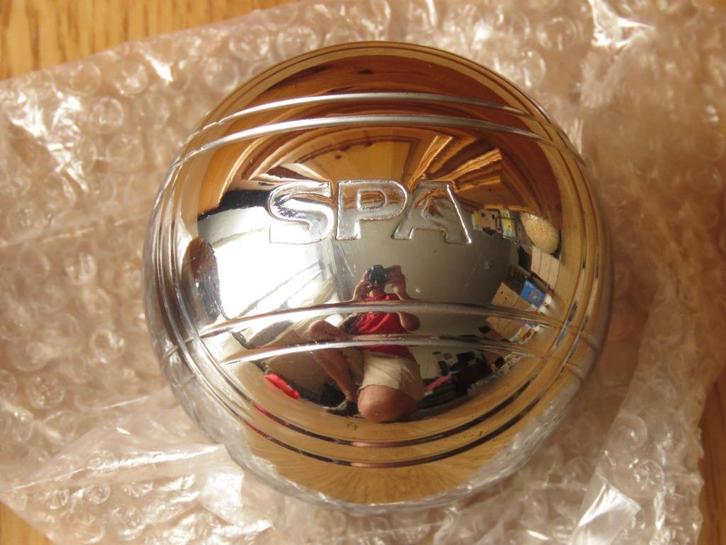 2 boules de pétanque en métal marque Spa avec étuis NEUF, Sports & Fitness, Sports & Fitness Autre, Neuf, Enlèvement ou Envoi