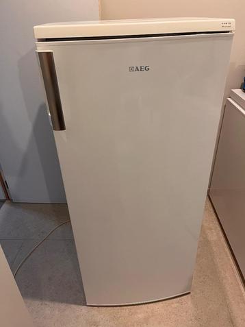Frigo/Koelkast AEG, Elektronische apparatuur, Koelkasten en IJskasten, Ophalen, Zonder vriesvak, 120 tot 140 cm, 200 liter of meer