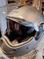 Moto helm, Motoren, Ophalen