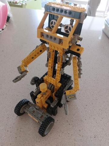 Lego technic 8852 robot