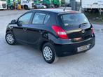 Hyundai i20 1.3i Benzine 57kw Euro 5 Année 2010, 139.000km, Euro 5, Zwart, Bedrijf, I20