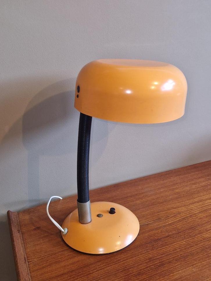 METALEN BUREAULAMP oranje Veneta Lumi, Antiek en Kunst, Antiek | Verlichting, Ophalen