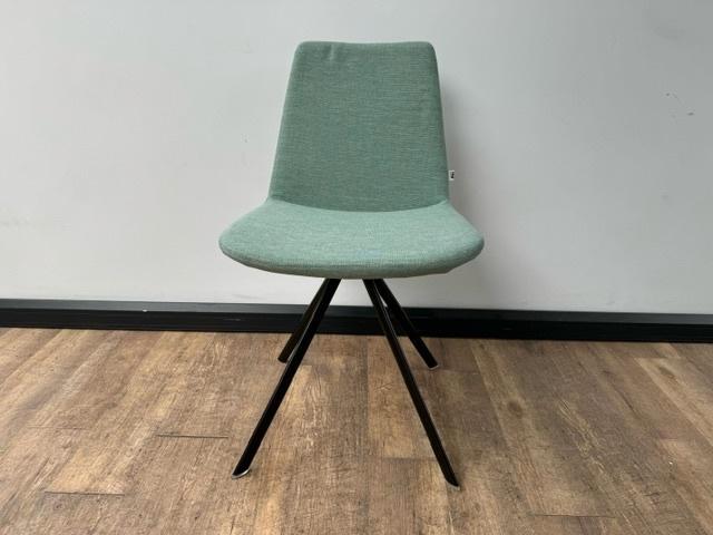 B&T Pera stoel turquoise, Antiquités & Art, Antiquités | Meubles | Chaises & Canapés, Enlèvement ou Envoi