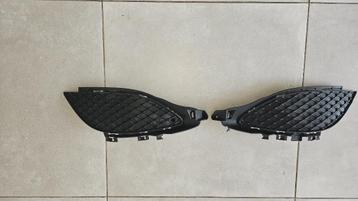 Bumper grill Rechts en links mercedes w176 