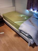 Wit 1 persoonsbed inclusief lattenbodem en matras, Ophalen, Zo goed als nieuw, Wit