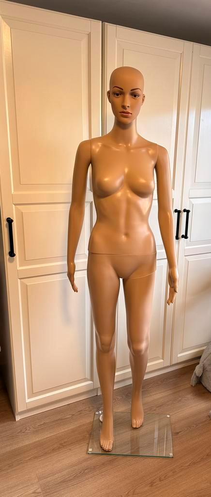 Tectake etalagepop vrouw, Diversen, Overige Diversen, Zo goed als nieuw, Ophalen