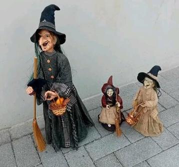 3x Heks met bezem ideaal als decoratie of Halloween  beschikbaar voor biedingen