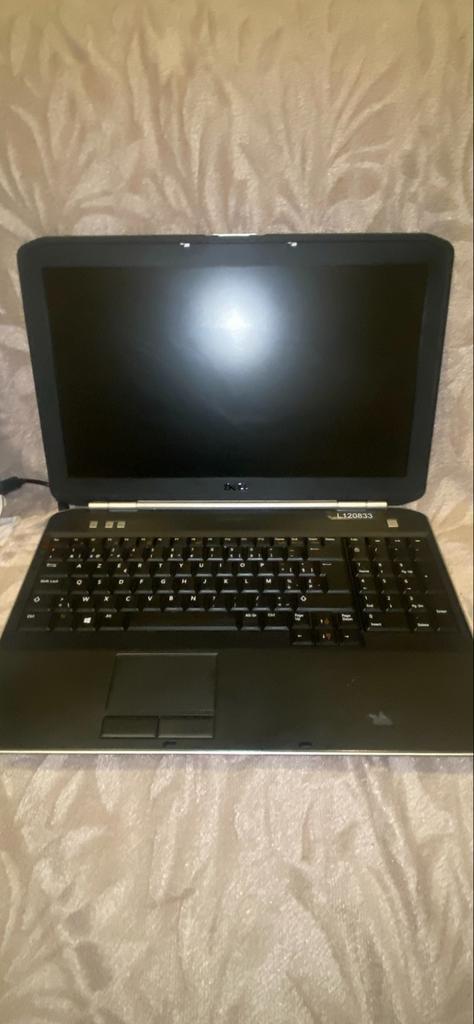 Laptop in goeie staat, Computers en Software, Windows Laptops, Zo goed als nieuw, 15 inch, HDD, SSD, 3 tot 4 Ghz, 4 GB, Azerty
