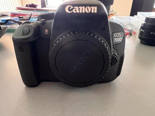 Canon EOS 700D digitale spiegelreflexcamera, Audio, Tv en Foto, Fotocamera's Digitaal, Zo goed als nieuw, Canon, Ophalen of Verzenden