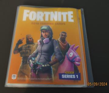 Insteekalbum met 85 st. Fortnite kaarten