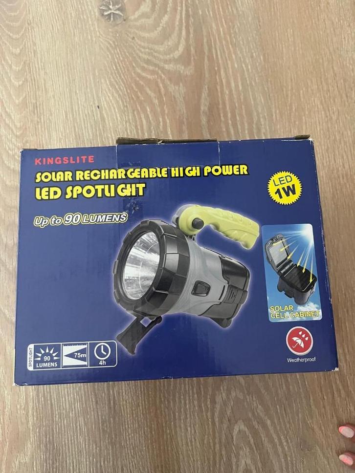 LED zaklamp oplaadbaar – met zonnepaneel en Li-ion batterij, Caravans en Kamperen, Zaklampen, Nieuw, Batterij, Ophalen
