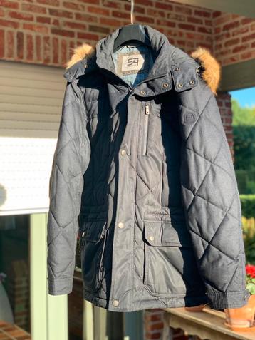 Veste d'hiver carrée pour hommes 56 XL  disponible aux enchères