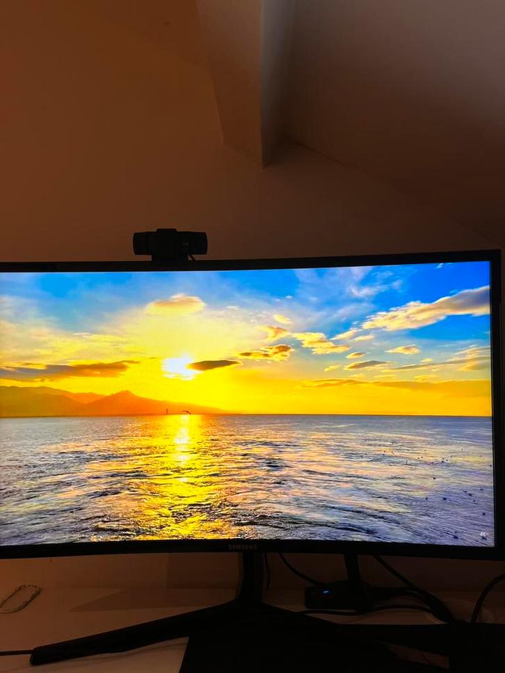 Samsung 27″ Curved – 1080p 72Hz, Audio, Tv en Foto, Overige Audio, Tv en Foto, Zo goed als nieuw, Ophalen