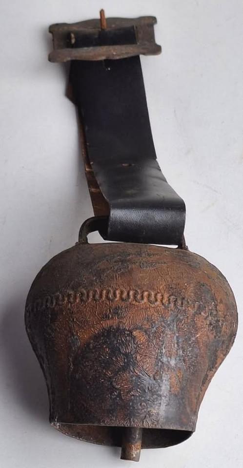 Grande ancienne cloche de vache sonnaille, Antiek en Kunst, Antiek | Brons en Koper, Ophalen of Verzenden