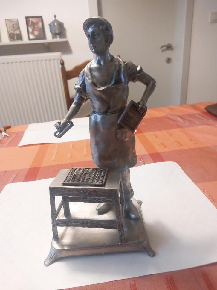 tinnen beeldje oude ambachten, Verzamelen, Beelden en Beeldjes, Zo goed als nieuw, Ophalen of Verzenden