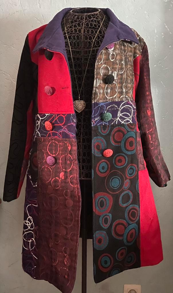 Made in Italy L (40/42) Prachtige lappen jas, Kleding | Dames, Jassen | Winter, Zo goed als nieuw, Maat 42/44 (L), Overige kleuren