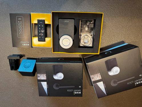 Nuki smart lock met deursensor + keypad + bridge + battery, Huis en Inrichting, Deurbellen, Gebruikt, Ophalen of Verzenden