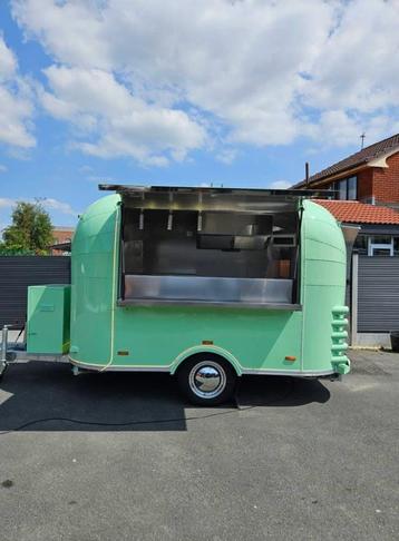 Remorque Food Truck food trailer 3.5M beschikbaar voor biedingen