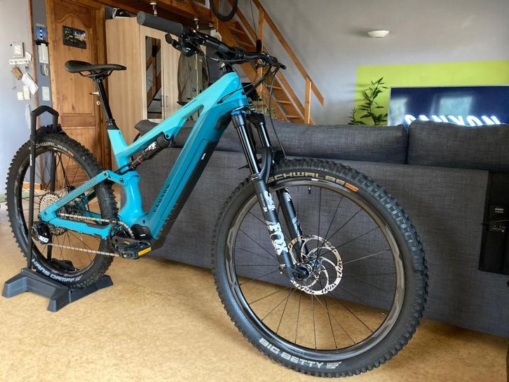 CANYON SPECTRAL ON CF 7, Fietsen en Brommers, Elektrische fietsen, Zo goed als nieuw, 50 km per accu of meer, Ophalen