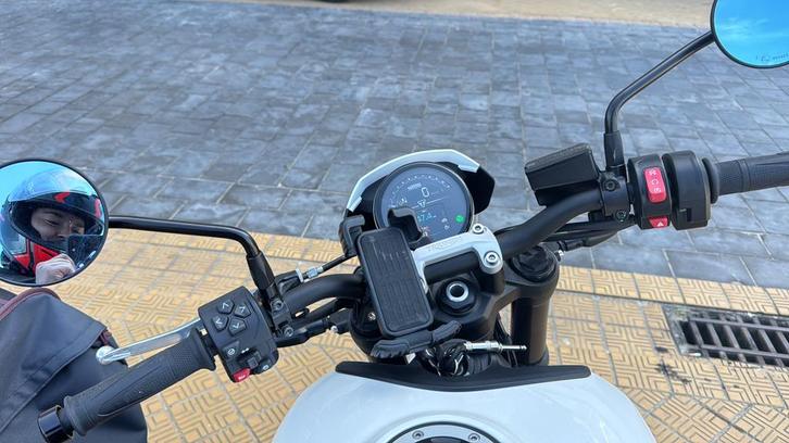 Triumph trident 660, Motoren, Motoren | Triumph, Particulier, Sport, meer dan 35 kW, 3 cilinders, Motorrijbewijs A, ABS, LED Verlichting