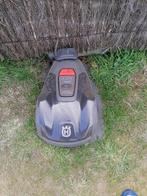 Robotmaaier Husqvarna 2jaar oud, Tuin en Terras, Robotmaaiers, Ophalen, Zo goed als nieuw, Husqvarna, Met regensensor