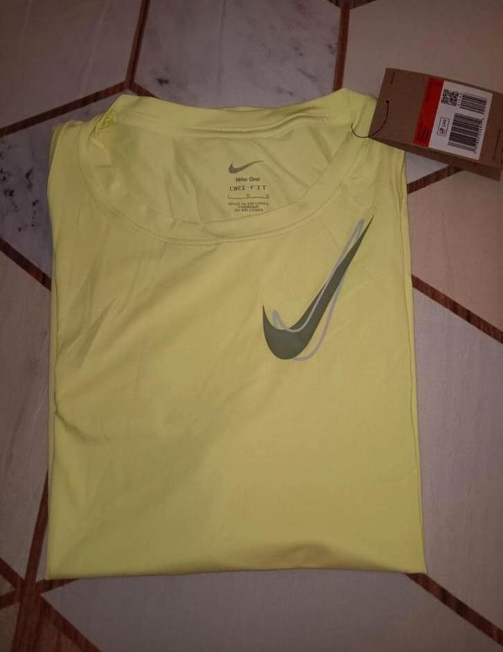 Nieuwe sport dri-fit tanktop van Nike - kleur limoen, Kleding | Dames, Sportkleding, Nieuw, Ophalen of Verzenden