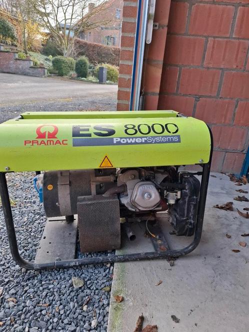 Benzinegenerator, Doe-het-zelf en Bouw, Elektriciteit en Kabels, Zo goed als nieuw, Ophalen