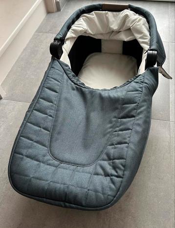 Draagmand Joie. beschikbaar voor biedingen