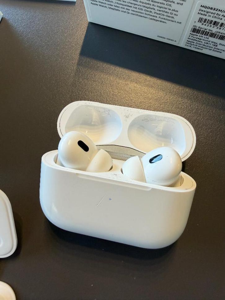 Apple AirPods Pro (2e génération), Télécoms, Téléphonie mobile | Écouteurs, Utilisé, Intra-auriculaires (Earbuds), Bluetooth, Enlèvement