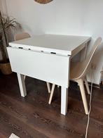 Uitklapbare tafel met twee stoelen, Huis en Inrichting, Ophalen, Kunststof, Gebruikt, 100 tot 150 cm