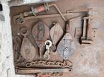 Poulies, ancienne grosse clé à molette, petit étau, Enlèvement, Utilisé, Manuelle