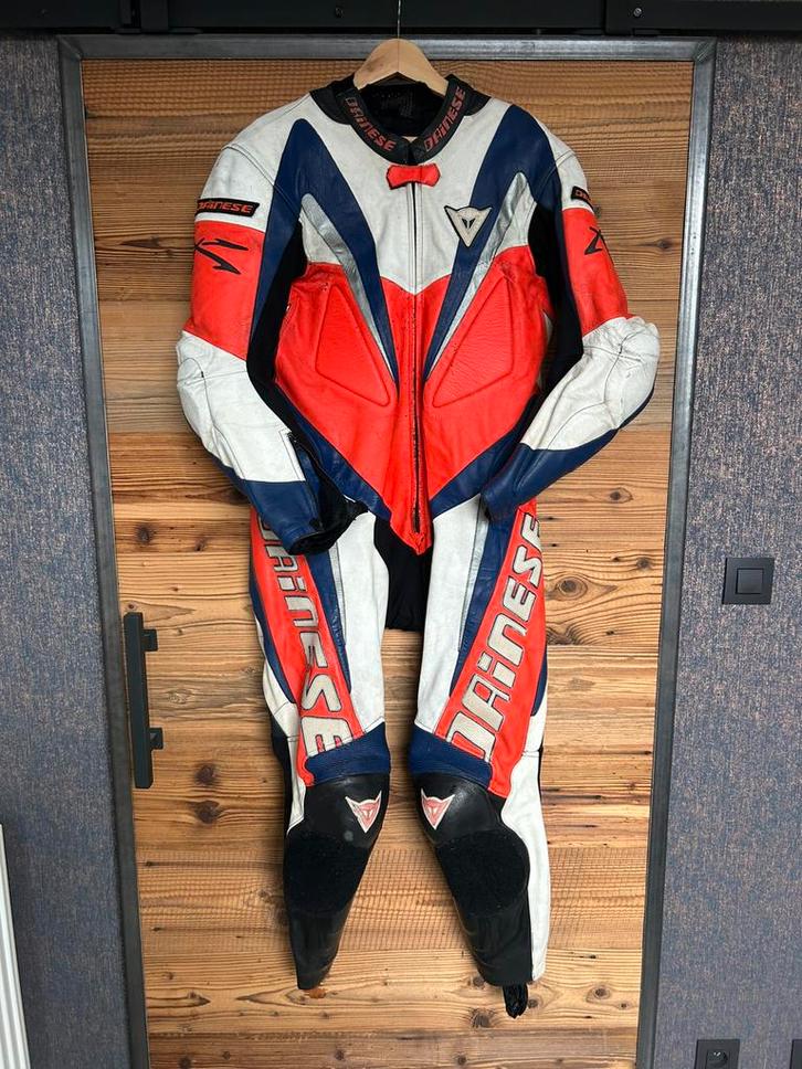 Dainese ééndelig lederen motorpak maat 56, Motoren, Kleding | Motorkleding, Combipak, Heren, Tweedehands, Ophalen