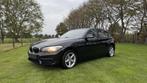 BMW 116d - Eerste eigenaar - Joy, Auto's, BMW, Zwart, Particulier, 3 cilinders, 1395 kg