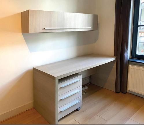 Bureau et armoire suspendue, Huis en Inrichting, Overige Huis en Inrichting, Zo goed als nieuw, Ophalen