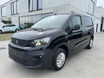Peugeot Partner 2021 3zit/64.000km/Navi/12.975€+BTW/Garantie beschikbaar voor biedingen