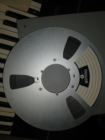 Reel to reel tape, spoel en revox opbergdoos (goed) beschikbaar voor biedingen