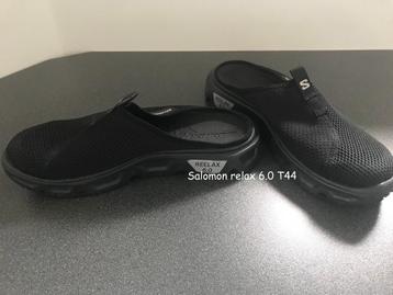 Salomon relax 6.0 slippers noirs T44 NEUFS