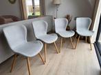 4 eetkamerstoelen in grijze stof met houten poten., Huis en Inrichting, Stoelen, Ophalen, Stof