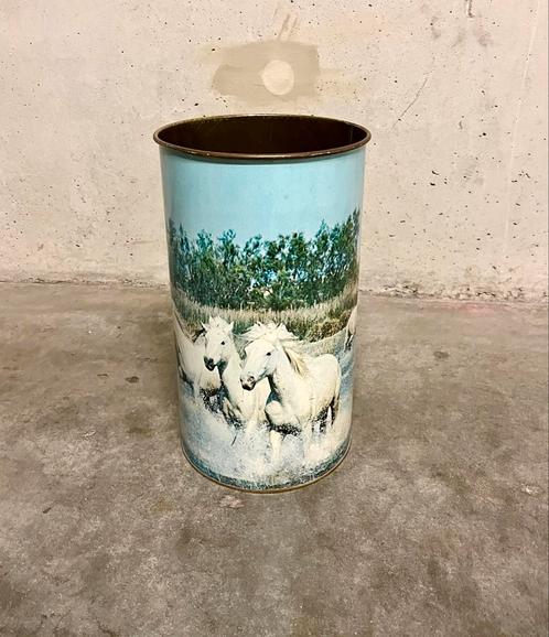 Vintage metalen papiermand paarden, Huis en Inrichting, Woonaccessoires | Prullenbakken, Gebruikt, Metaal, Minder dan 50 cm, Ophalen