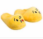 Smiley Pantoffels slippers Emoji maat M 38-39-40-41 nieuw, Kleding | Heren, Ophalen of Verzenden, Nieuw, Overige kleuren, Pantoffels of Sloffen
